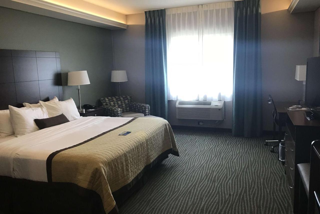 Отель Baymont By Wyndham Bellevue Экстерьер фото